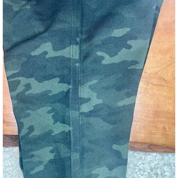 SPANX Look At Me Now Camo Seamless Leggings High Waisted Tummy Control Small - Picture 4 of 6